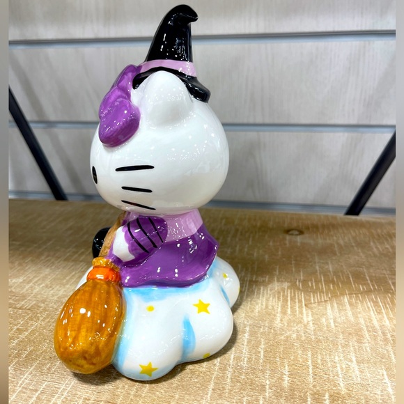 Sanrio Halloween Hello Kitty Witch on a Cloud Ceramic Figure Blue Sky NWT - Picture 4 of 4